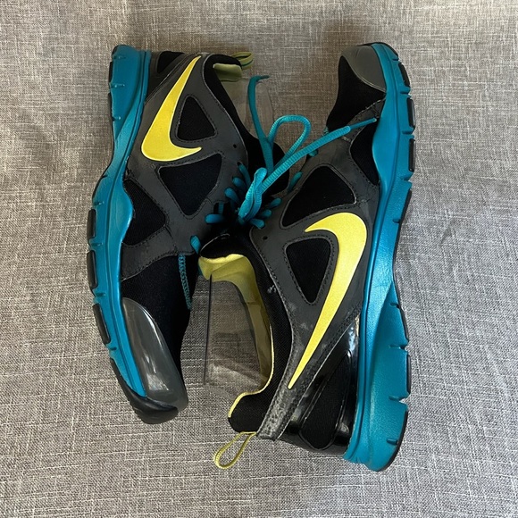 Nike Training In Season TR2 Women Shoes Size 11 Comfort Footbed Memory Foam - Picture 2 of 7